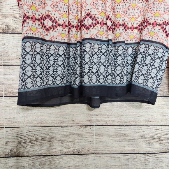 HD In Paris Anthropologie Top Tunic Size 4 Kavari Pink Chevron Blouse Rolled Tab - Picture 5 of 14